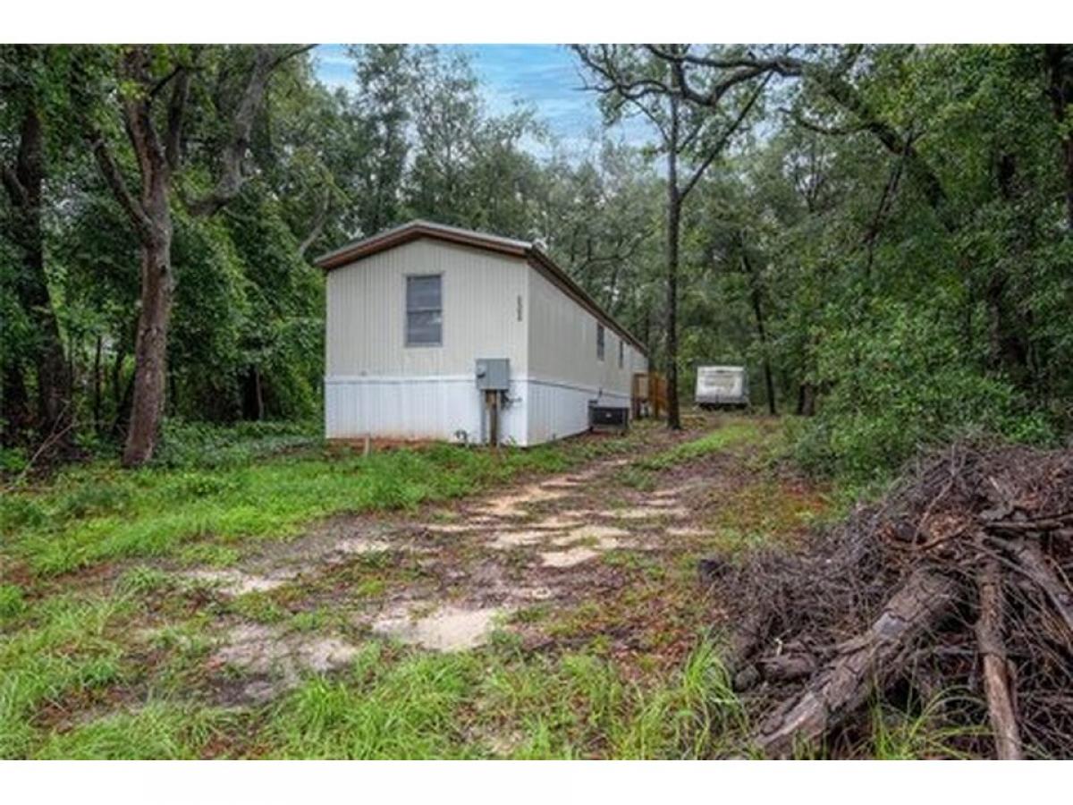 Picture of Home For Sale in Keystone Heights, Florida, United States