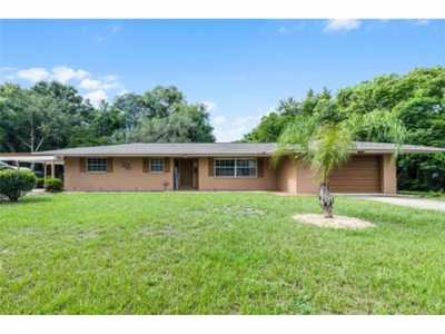 Home For Sale in Debary, Florida