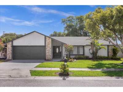 Home For Sale in Apopka, Florida