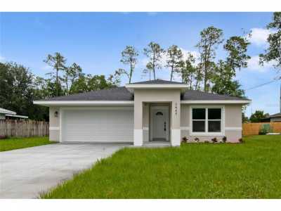 Home For Sale in Deland, Florida