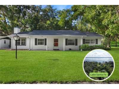 Home For Sale in Earleton, Florida