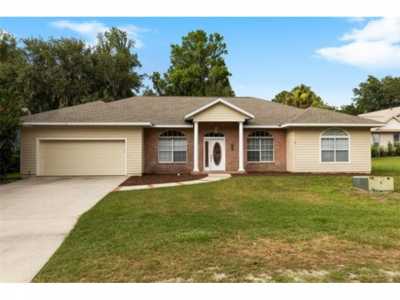 Home For Sale in Alachua, Florida