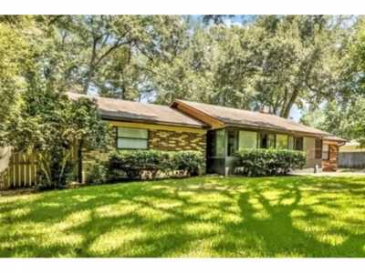 Home For Sale in Alachua, Florida