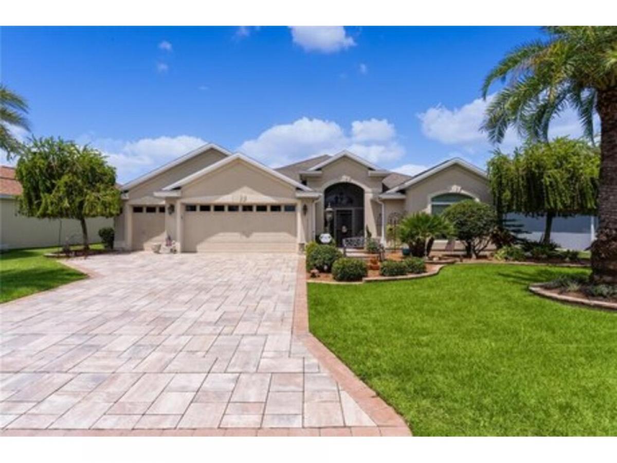 Picture of Home For Sale in The Villages, Florida, United States