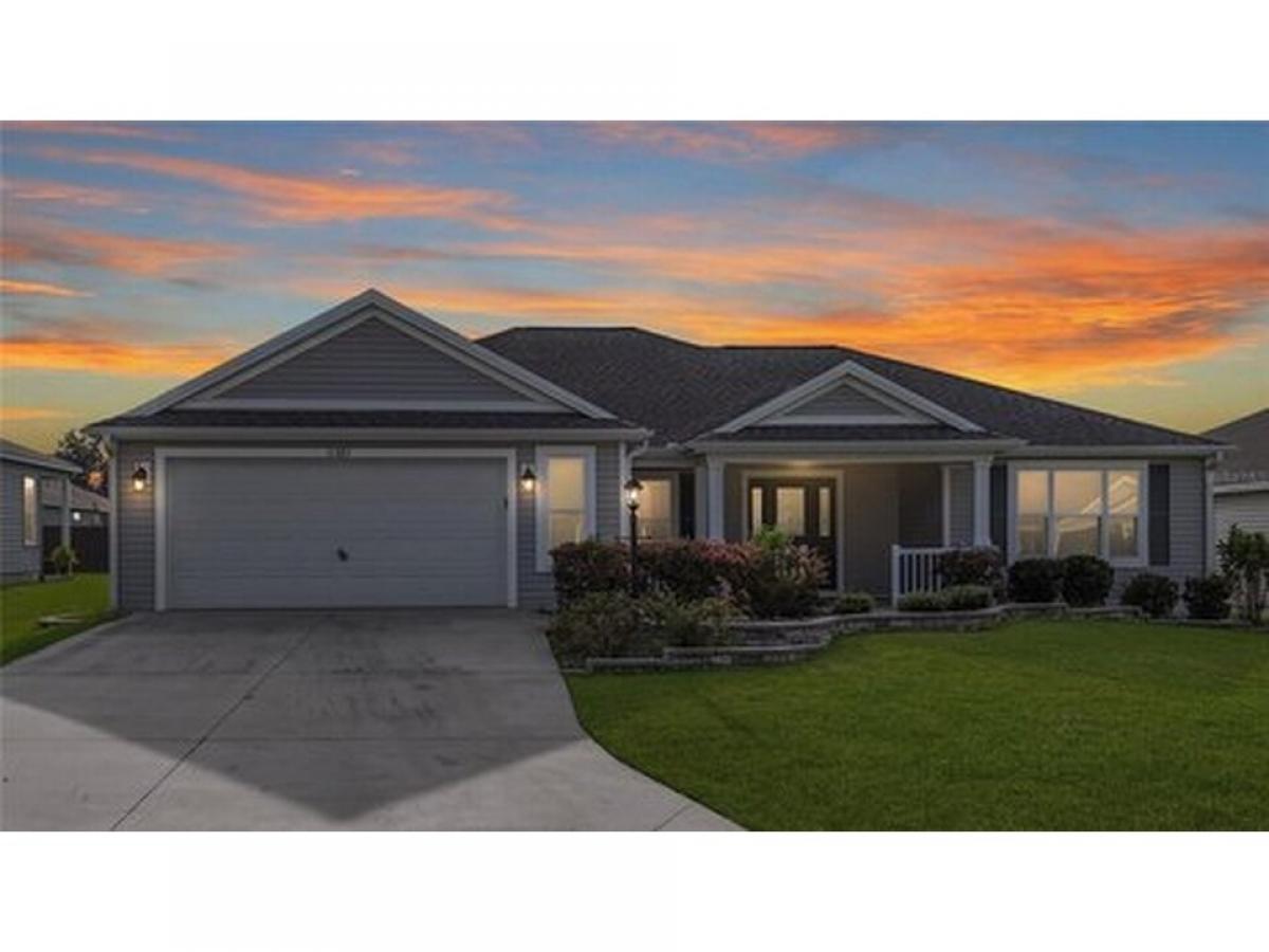 Picture of Home For Sale in Oxford, Florida, United States