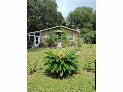 Home For Sale in Deland, Florida