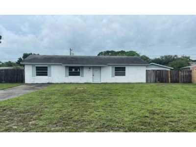 Home For Sale in Palm Bay, Florida