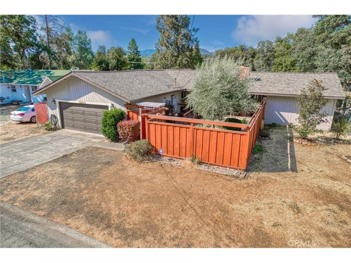 Picture of Home For Sale in Clearlake, California, United States