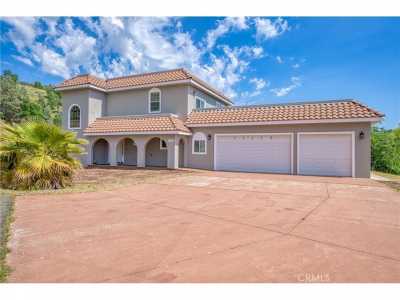 Home For Sale in Clearlake, California