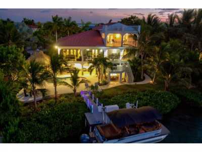 Home For Sale in Sugarloaf Key, Florida