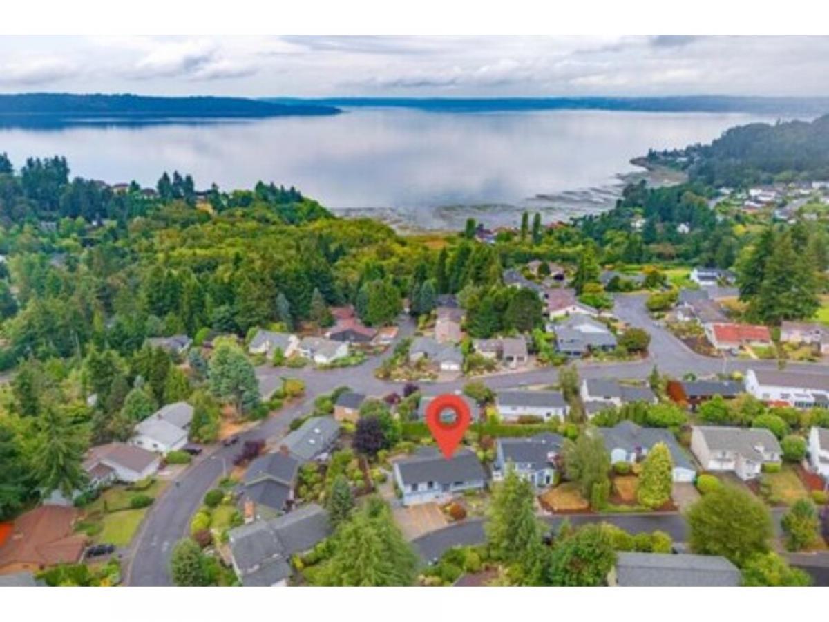 Picture of Home For Sale in Federal Way, Washington, United States