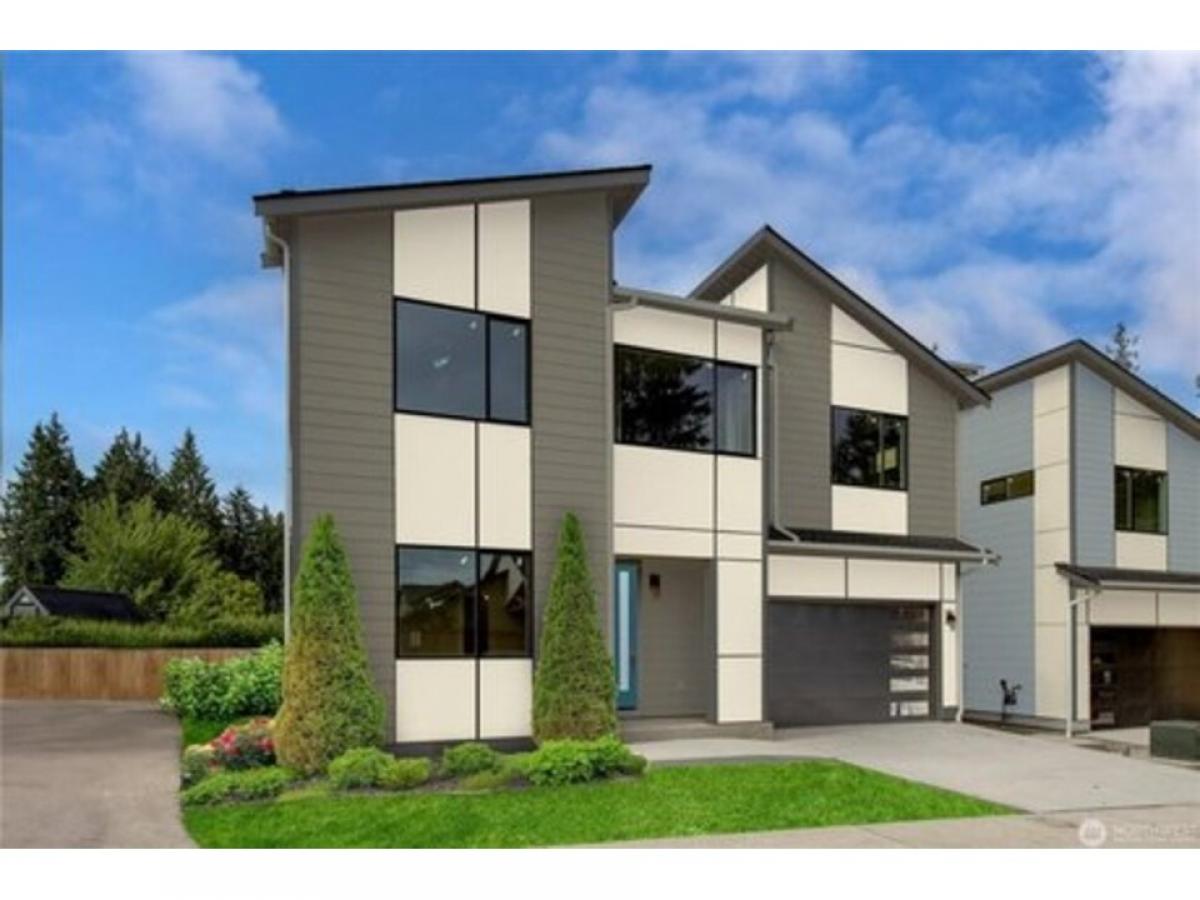 Picture of Home For Sale in Lynnwood, Washington, United States