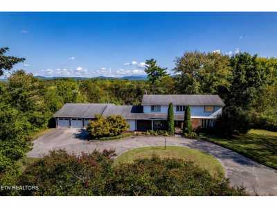 Home For Sale in Maryville, Tennessee