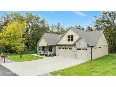 Home For Sale in Loudon, Tennessee