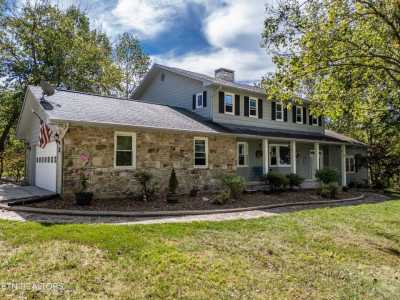 Home For Sale in Crossville, Tennessee