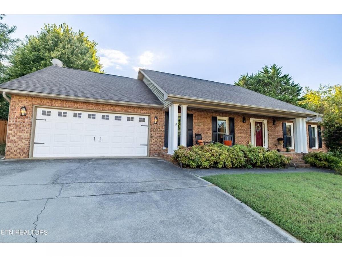 Picture of Home For Sale in Maryville, Tennessee, United States