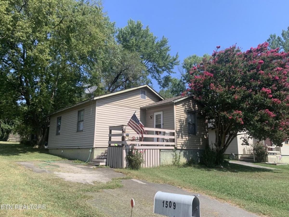 Picture of Home For Sale in Maryville, Tennessee, United States