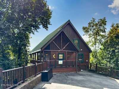 Home For Sale in Pigeon Forge, Tennessee