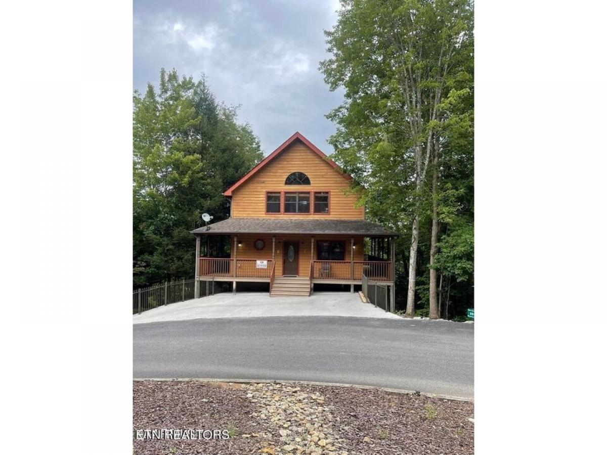 Picture of Home For Sale in Pigeon Forge, Tennessee, United States