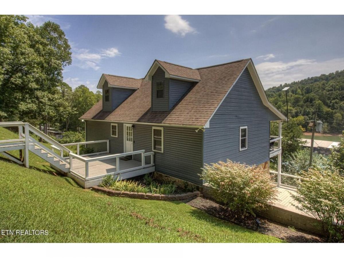 Picture of Home For Sale in Lafollette, Tennessee, United States