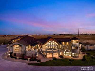 Home For Sale in Commerce City, Colorado