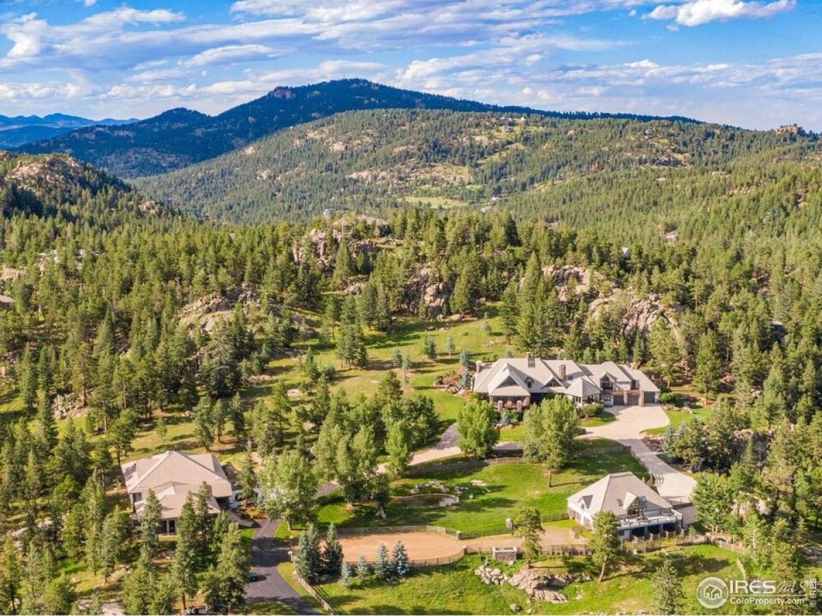 Picture of Home For Sale in Evergreen, Colorado, United States