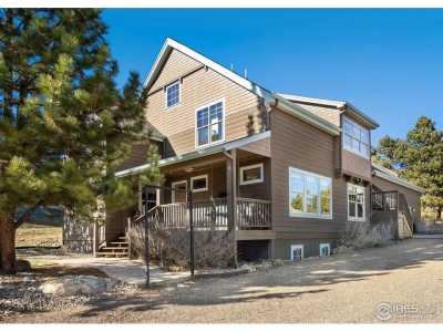 Home For Sale in Estes Park, Colorado