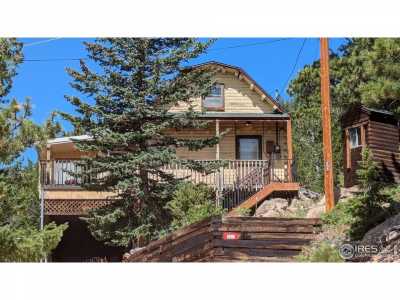 Home For Sale in Red Feather Lakes, Colorado