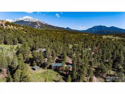 Home For Sale in Allenspark, Colorado