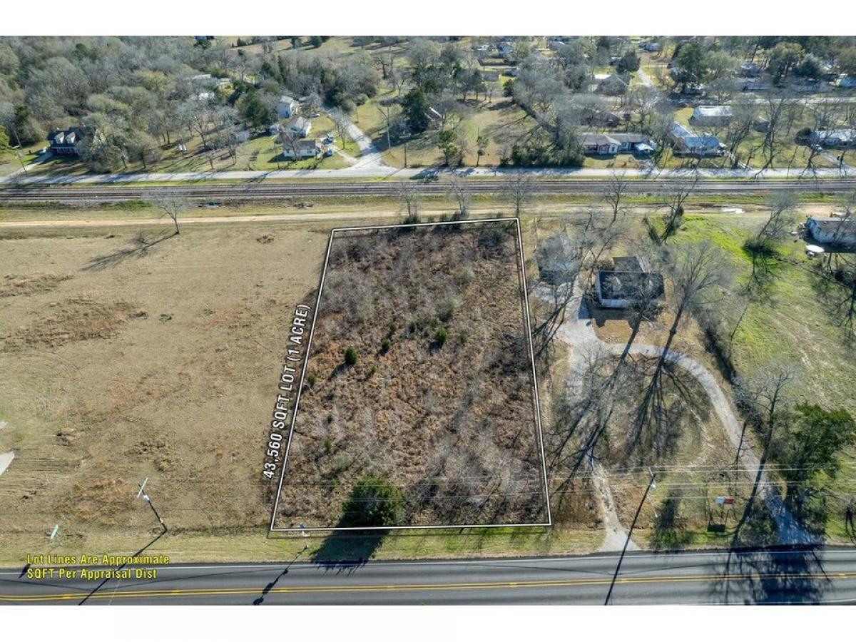 Picture of Residential Land For Sale in New Waverly, Texas, United States