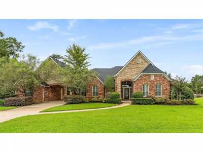 Home For Sale in Magnolia, Texas