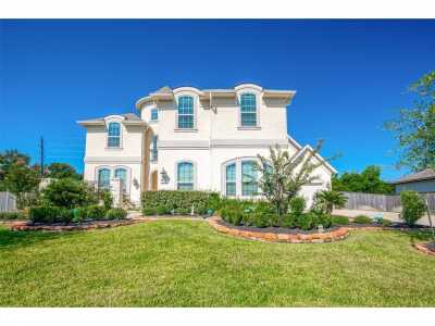 Home For Sale in Cypress, Texas