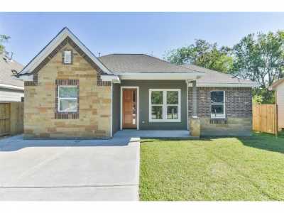 Home For Sale in Dayton, Texas