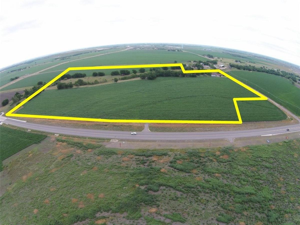 Picture of Residential Land For Sale in Hutto, Texas, United States