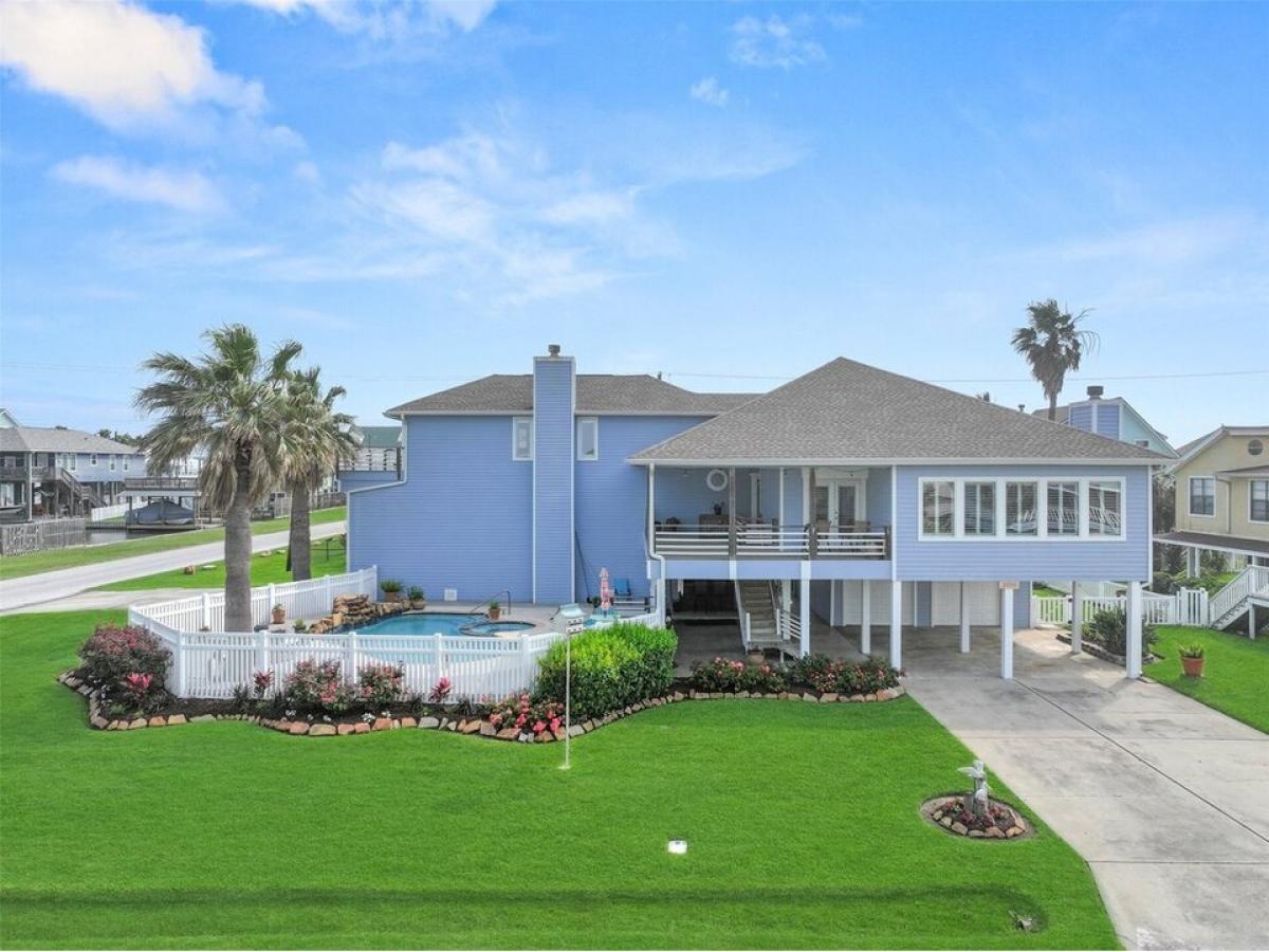 Picture of Home For Sale in Galveston, Texas, United States