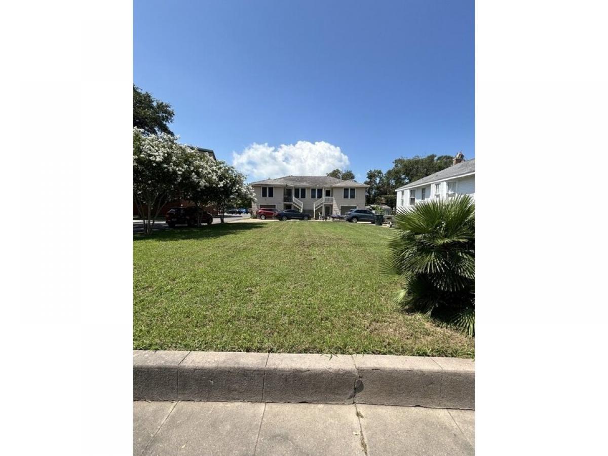 Picture of Residential Land For Sale in Galveston, Texas, United States