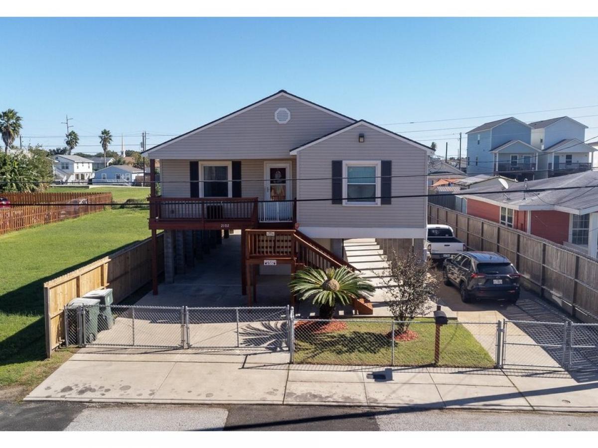 Picture of Home For Sale in Galveston, Texas, United States