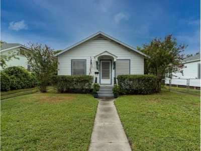 Home For Sale in Galveston, Texas