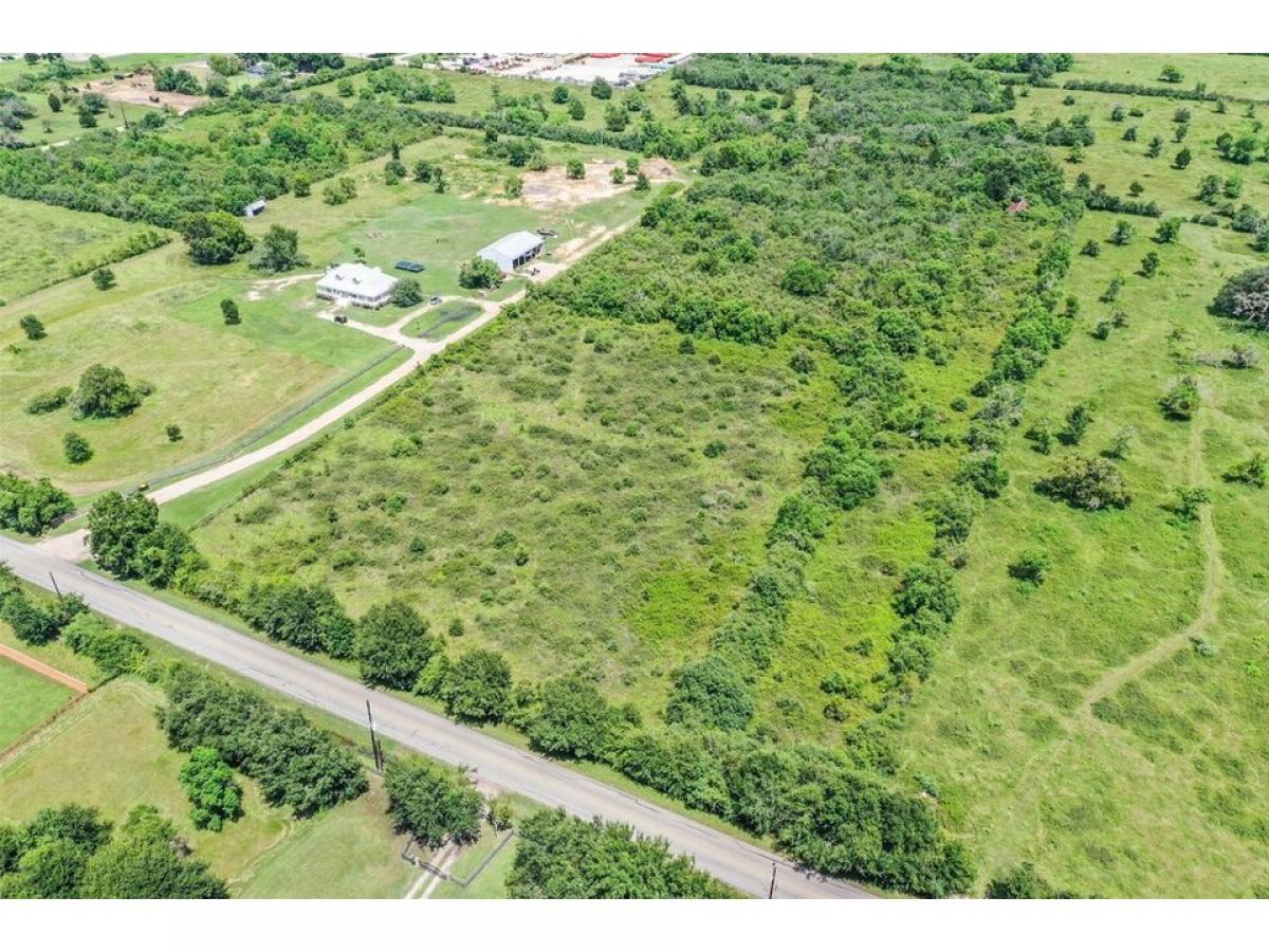 Picture of Residential Land For Sale in Fulshear, Texas, United States