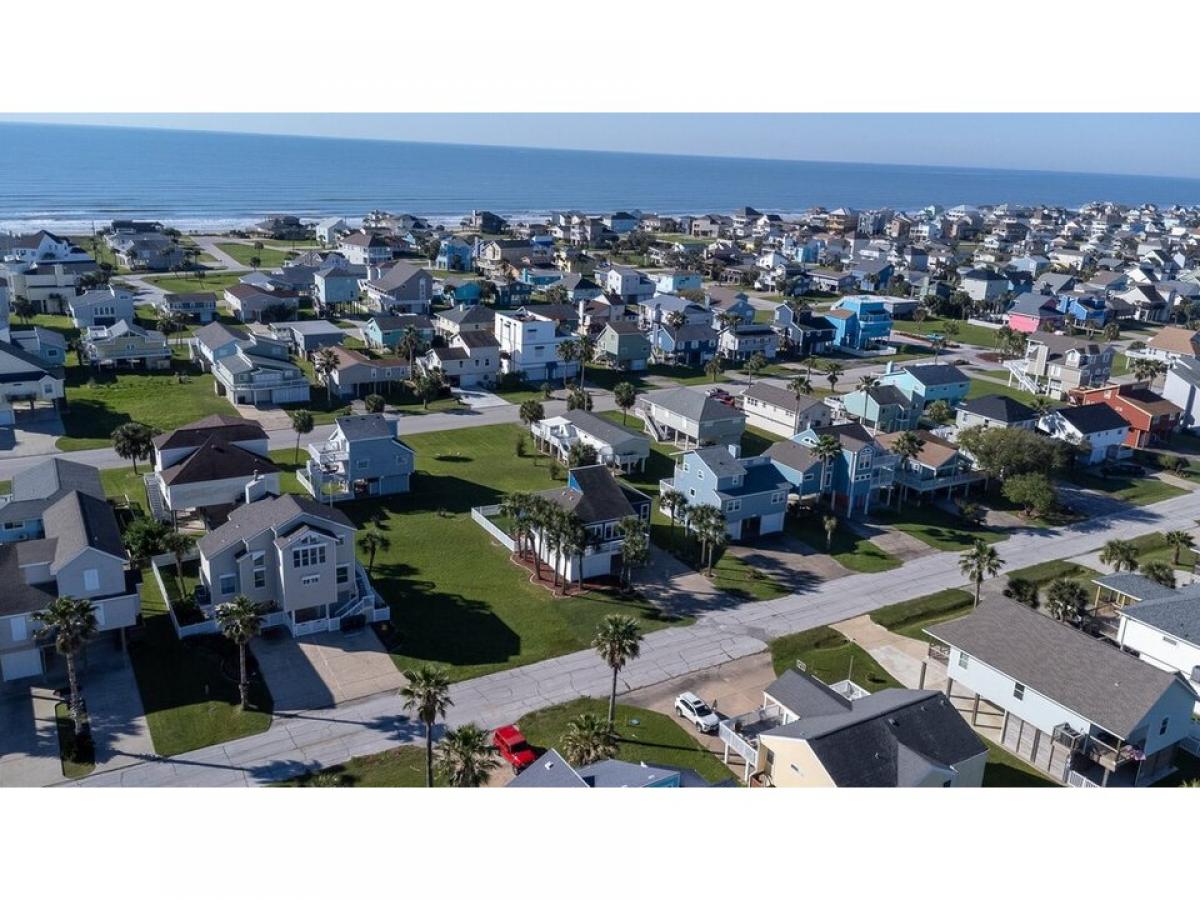 Picture of Residential Land For Sale in Galveston, Texas, United States