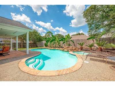 Home For Sale in Friendswood, Texas