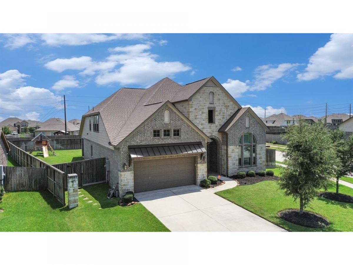 Picture of Home For Sale in Brookshire, Texas, United States