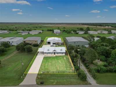 Home For Sale in Brookshire, Texas