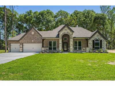 Home For Sale in Dayton, Texas