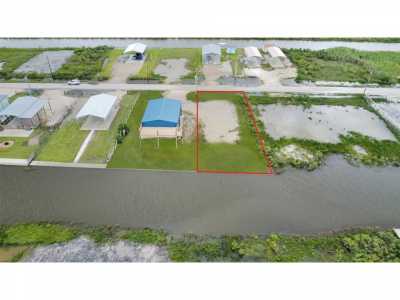 Residential Land For Sale in Gilchrist, Texas