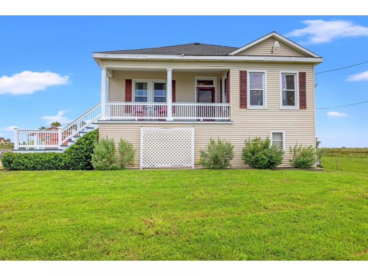 Picture of Home For Sale in Galveston, Texas, United States