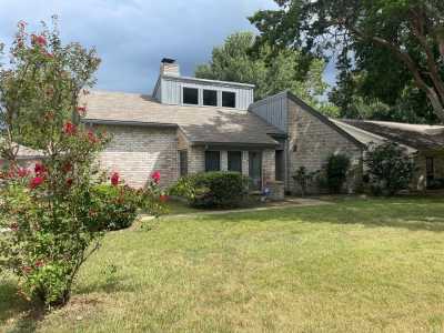 Home For Sale in Tomball, Texas