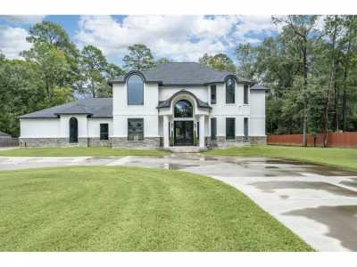 Home For Sale in Conroe, Texas