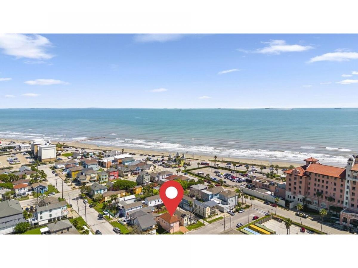 Picture of Home For Sale in Galveston, Texas, United States