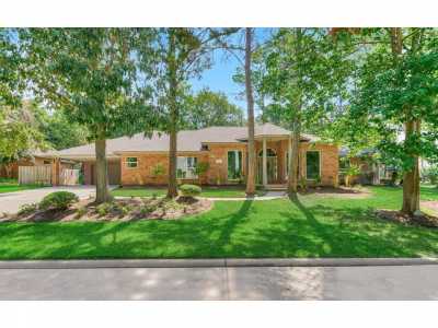 Home For Sale in Montgomery, Texas